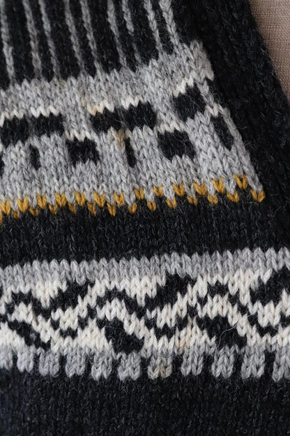 Vintage 1970s Norwegian hand knitted wool cardigan - Scandi sweater - 40" chest