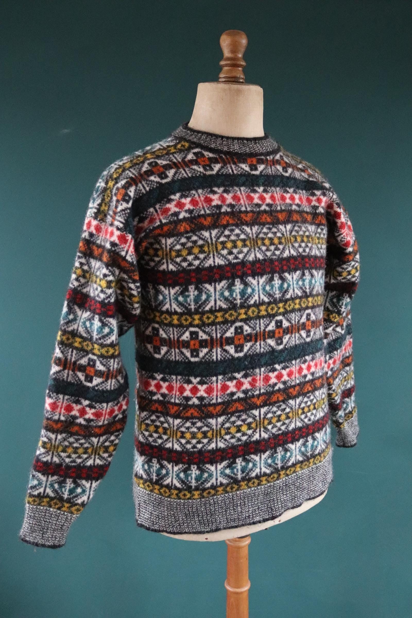 Vintage 1980s Scottish knitted wool jumper - traditional knitwear - 40” chest