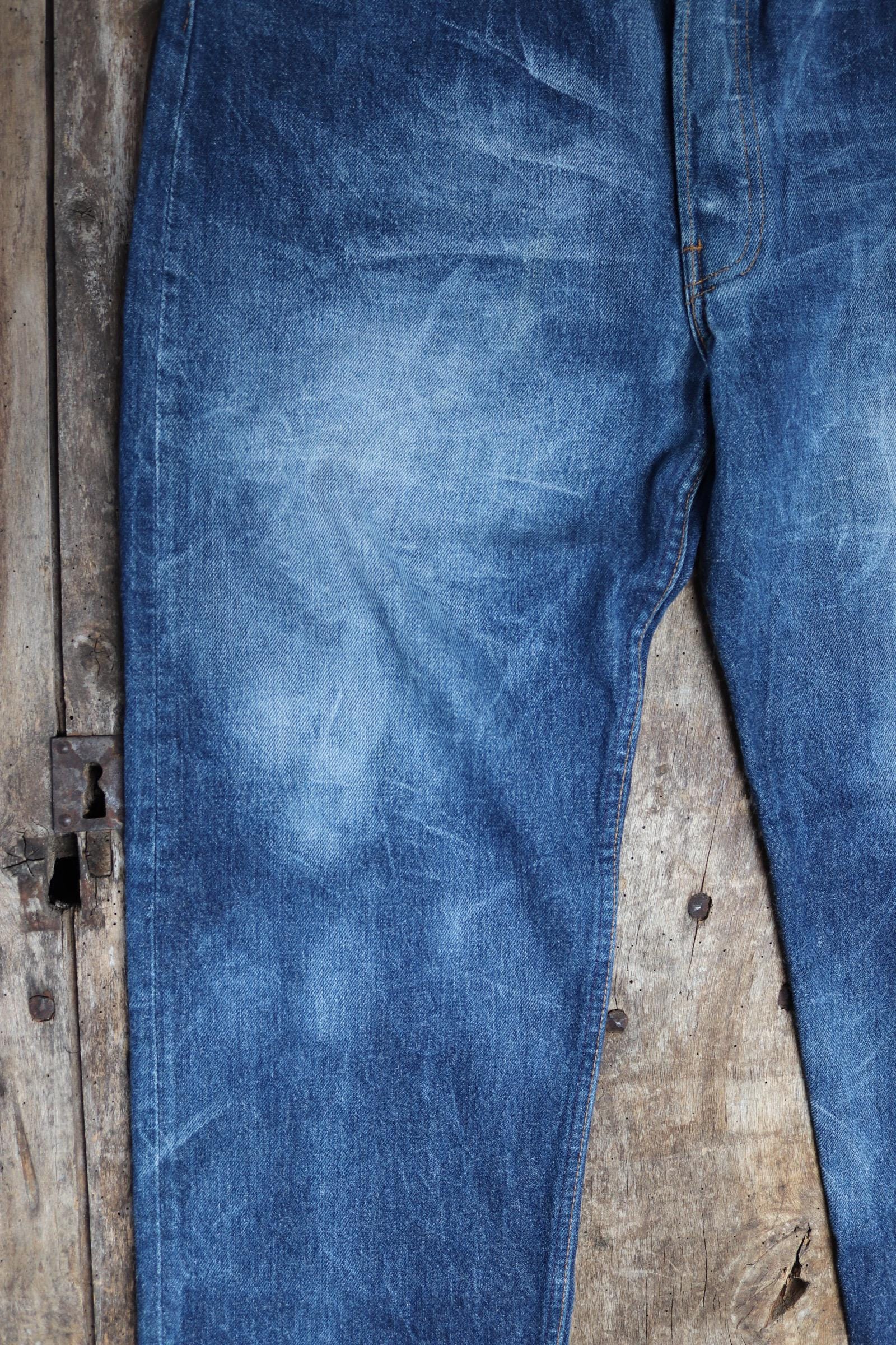 Vintage 1980s Levis 501 denim jeans - made in USA - small e red tab - 35” x 30”