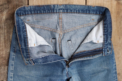 Vintage 1990s Levis 505 denim jeans - made in USA - small e red tab - 30” x 31”