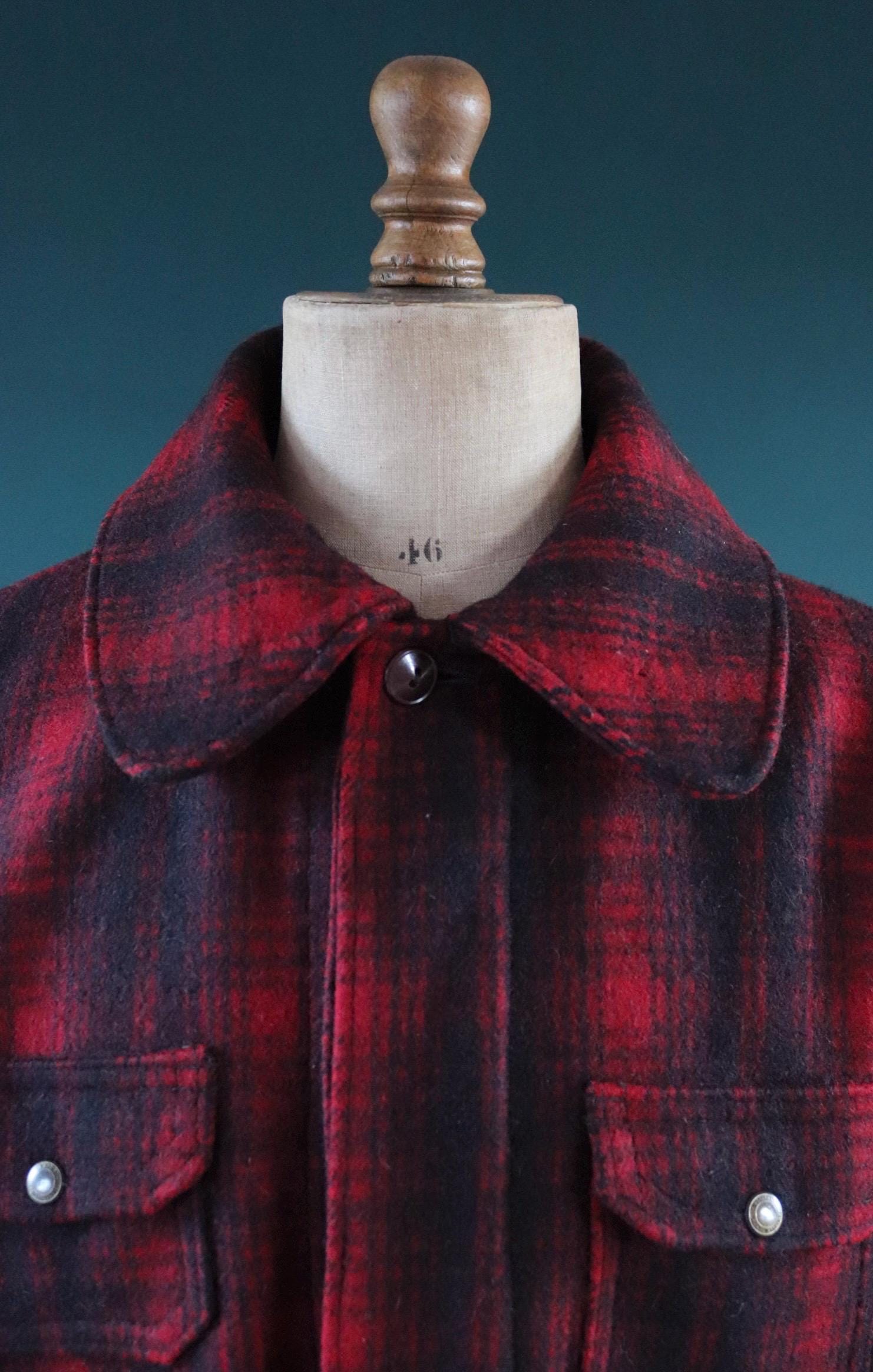 Vintage 1940s Woolrich plaid wool jacket - chore coat - hunting mackinaw - 51” chest