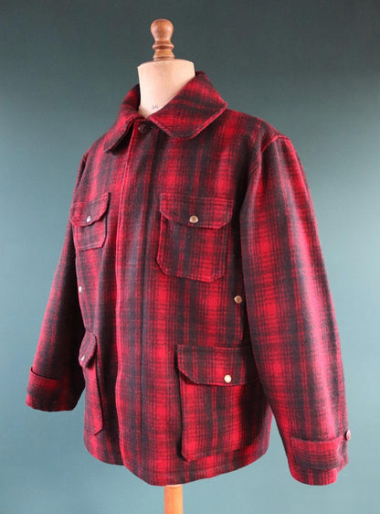 Vintage 1940s Woolrich plaid wool jacket - chore coat - hunting mackinaw - 51” chest