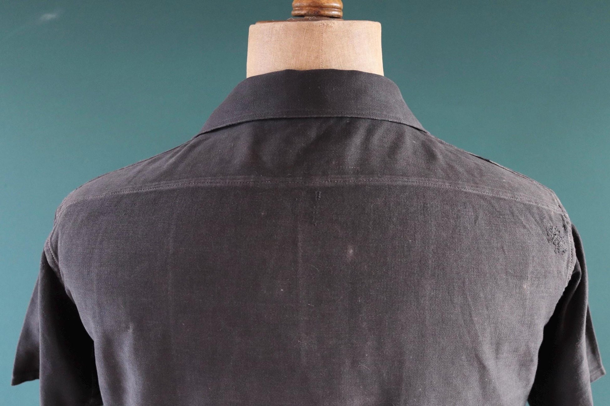Vintage 1940s French workwear shirt - faded black moleskin cotton - darned and repaired - 42” chest