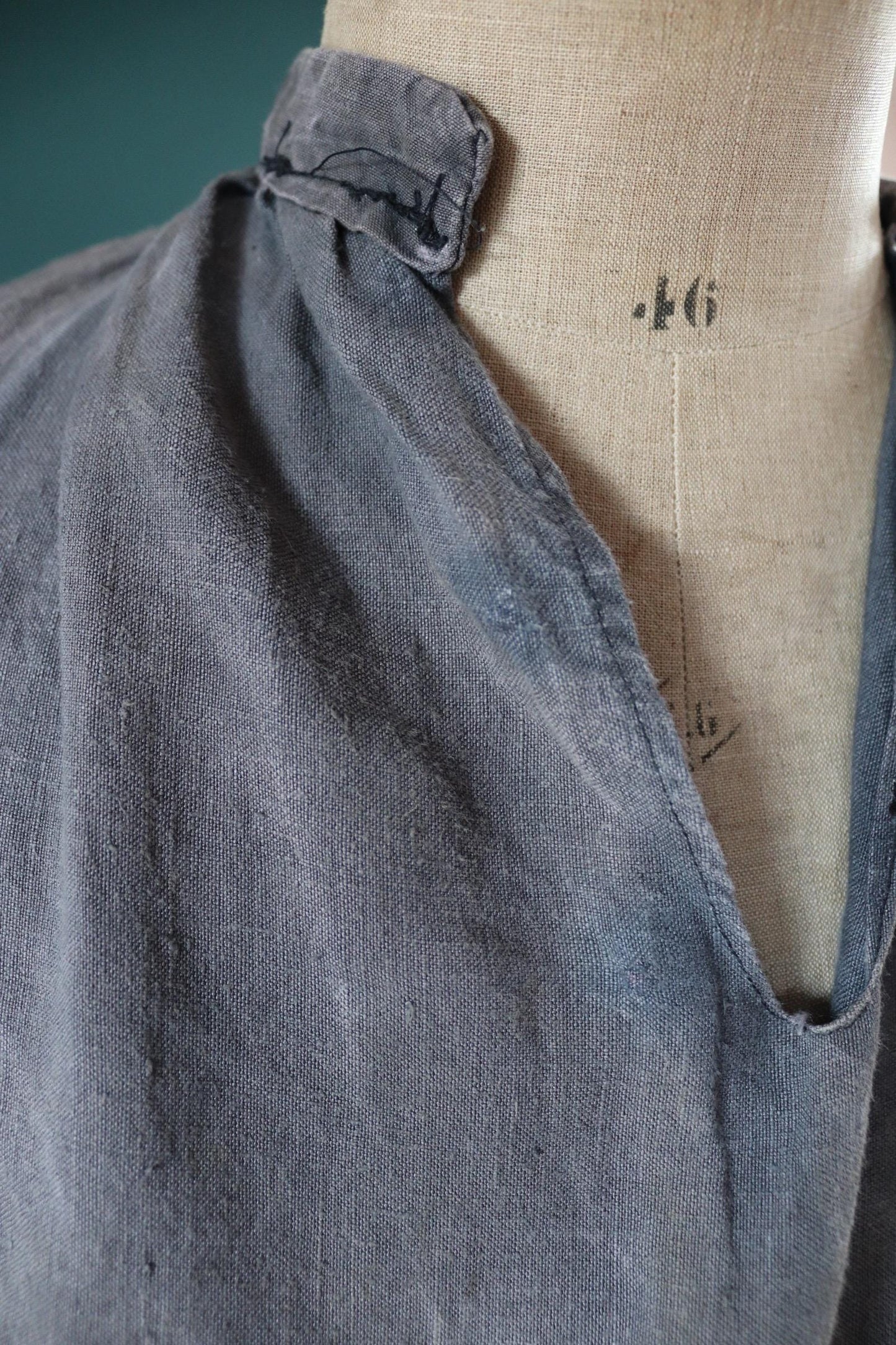Vintage 1930s French workwear shirt - linen smock - 56” chest