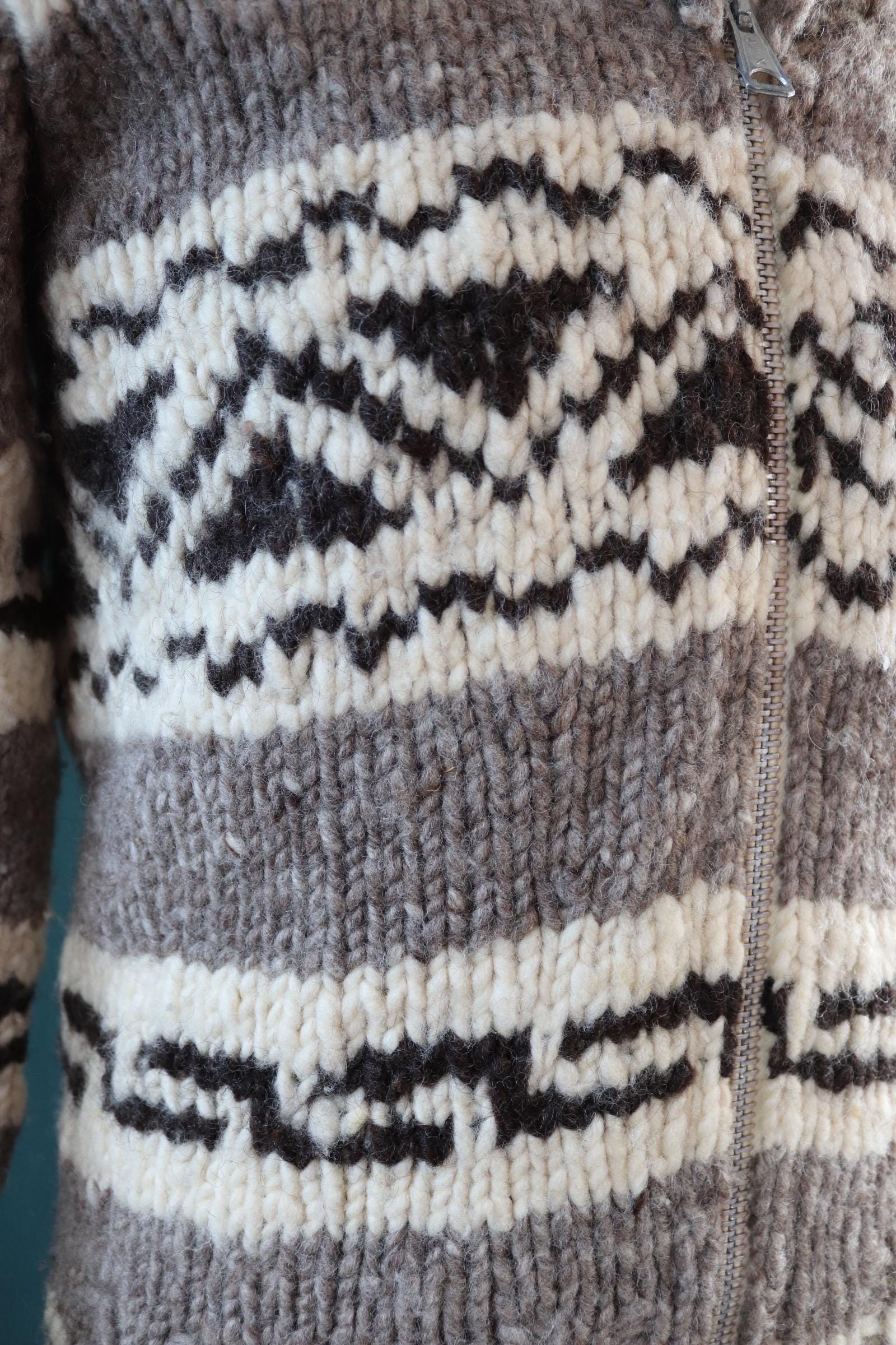 Vintage 1980s Cowichan wool cardigan - hand knitted - chunky winter sweater - 41" chest