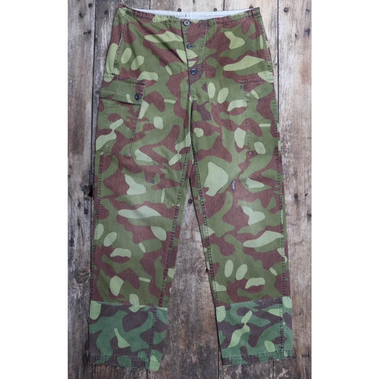 Vintage 1980s Finnish M62 camo trousers - reversible drawstring pants - 37” x 34”
