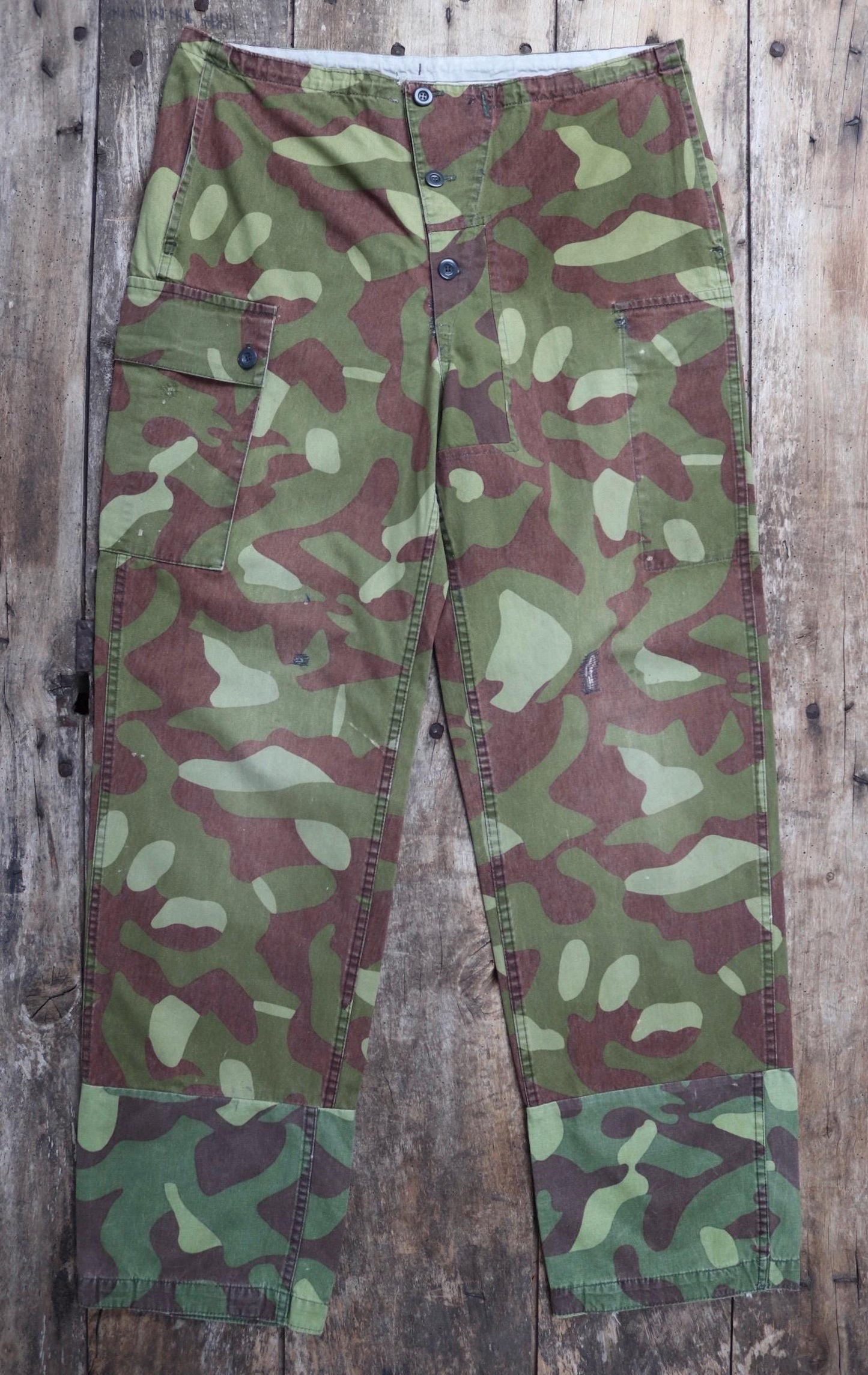 Vintage 1980s Finnish M62 camo trousers - reversible drawstring pants - 37” x 34”