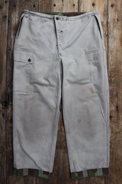 Vintage 1980s Finnish M62 camo trousers - reversible drawstring pants - 36” x 27”