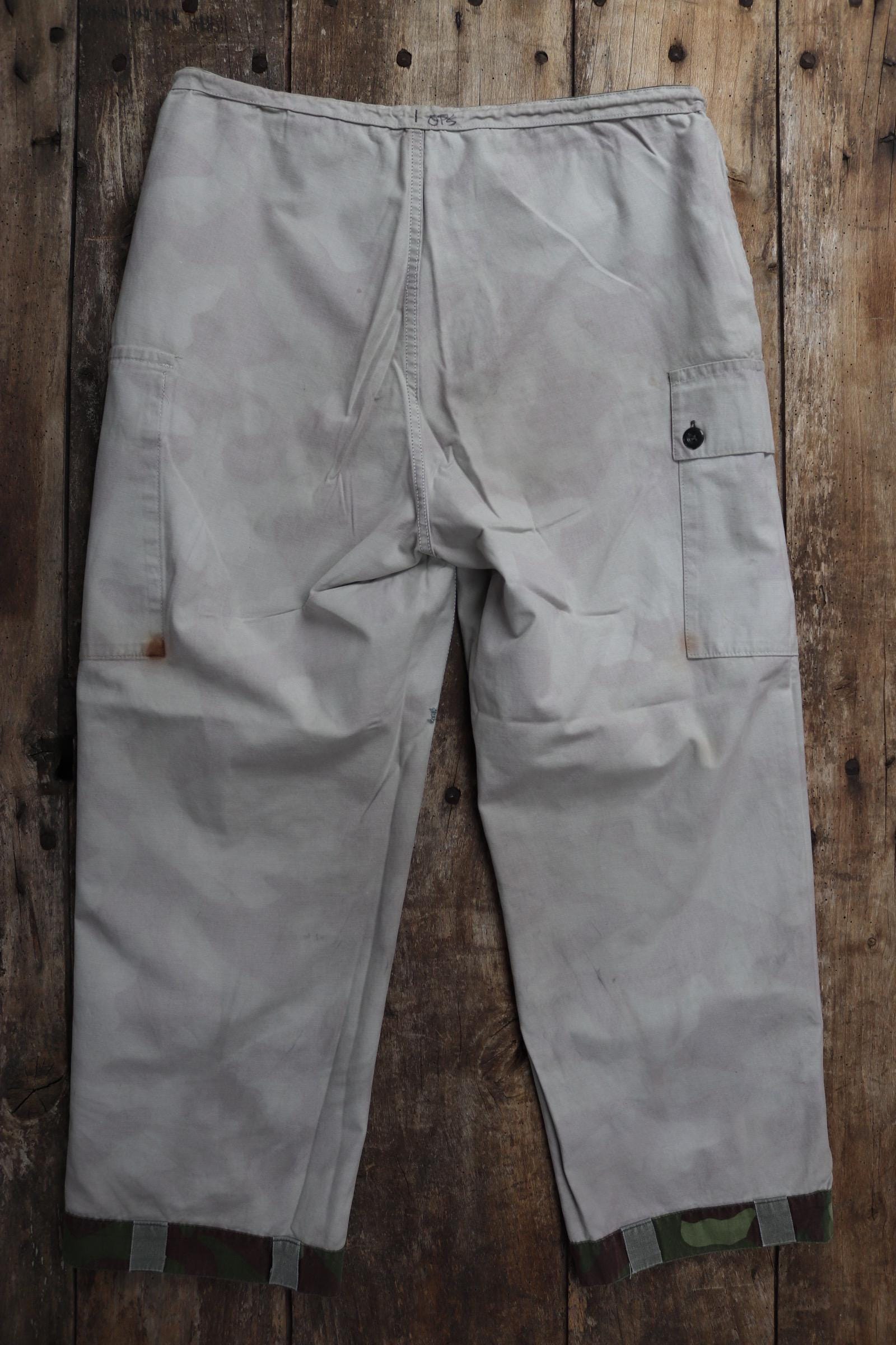 Vintage 1980s Finnish M62 camo trousers - reversible drawstring pants - 36” x 27”