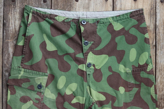 Vintage 1980s Finnish M62 camo trousers - windproof paratrooper pants - 37” x 27”