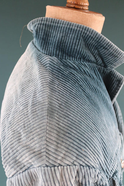 Vintage French workwear jacket - green corduroy - gamekeeper chore coat - 42” chest