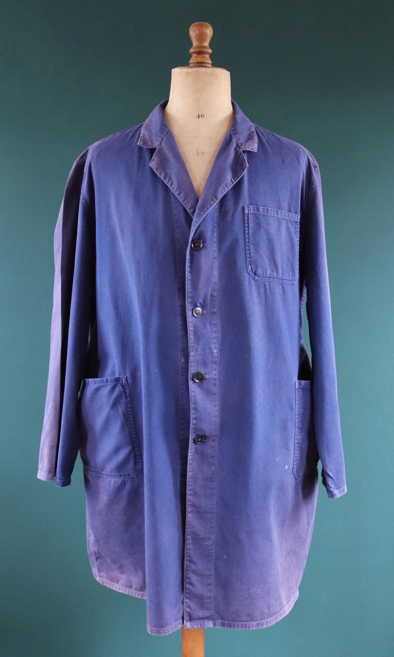 Vintage 1970s French chore coat - faded workwear jacket - 54” chest