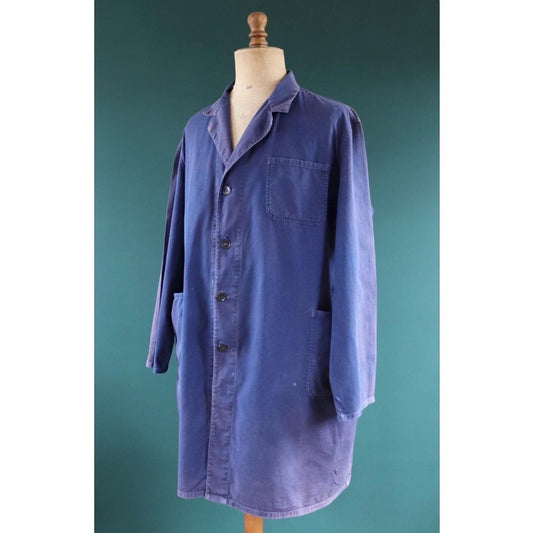 Vintage 1970s French chore coat - faded workwear jacket - 54” chest