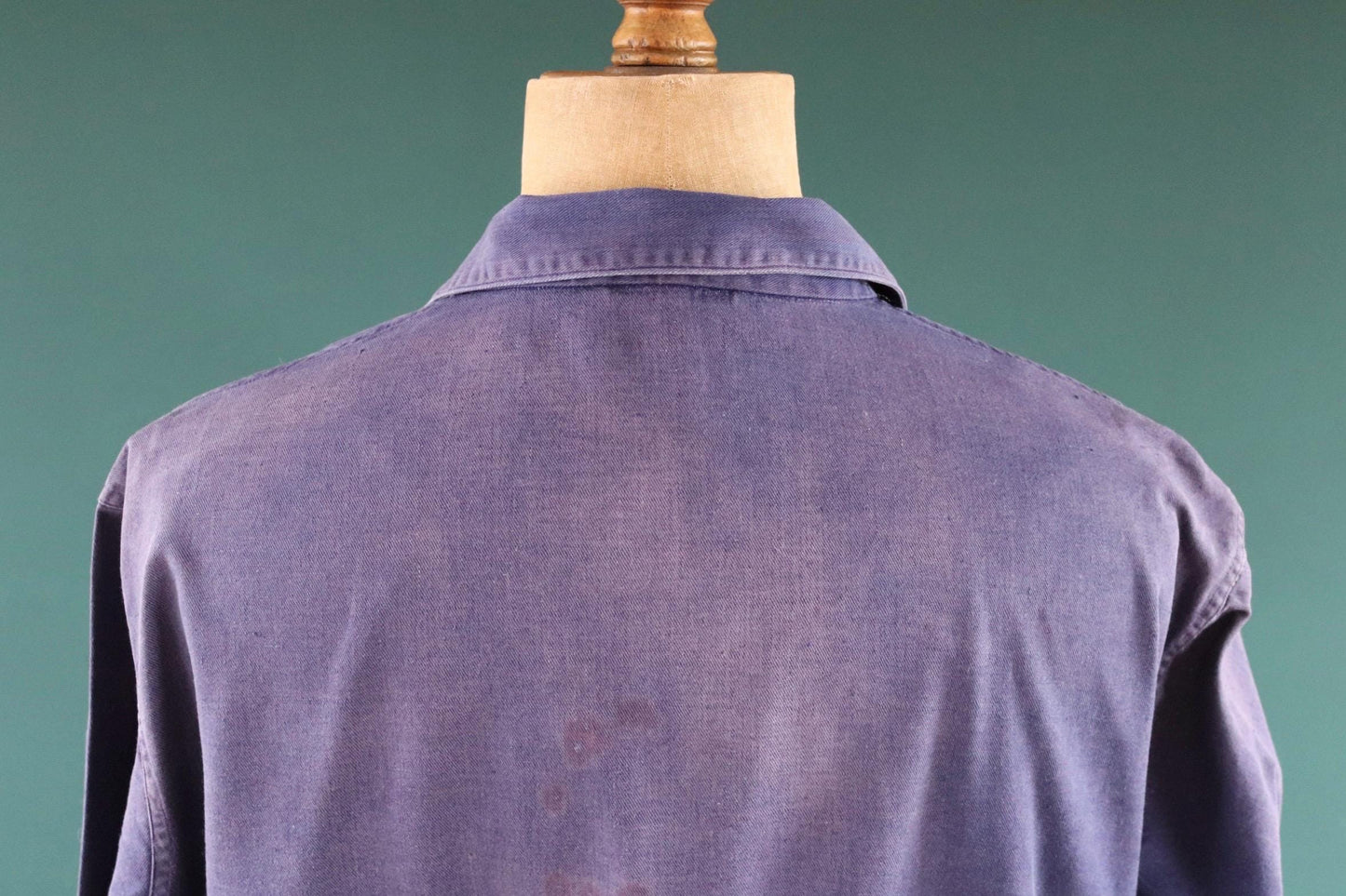 Vintage 1970s French chore coat - faded workwear jacket - 54” chest