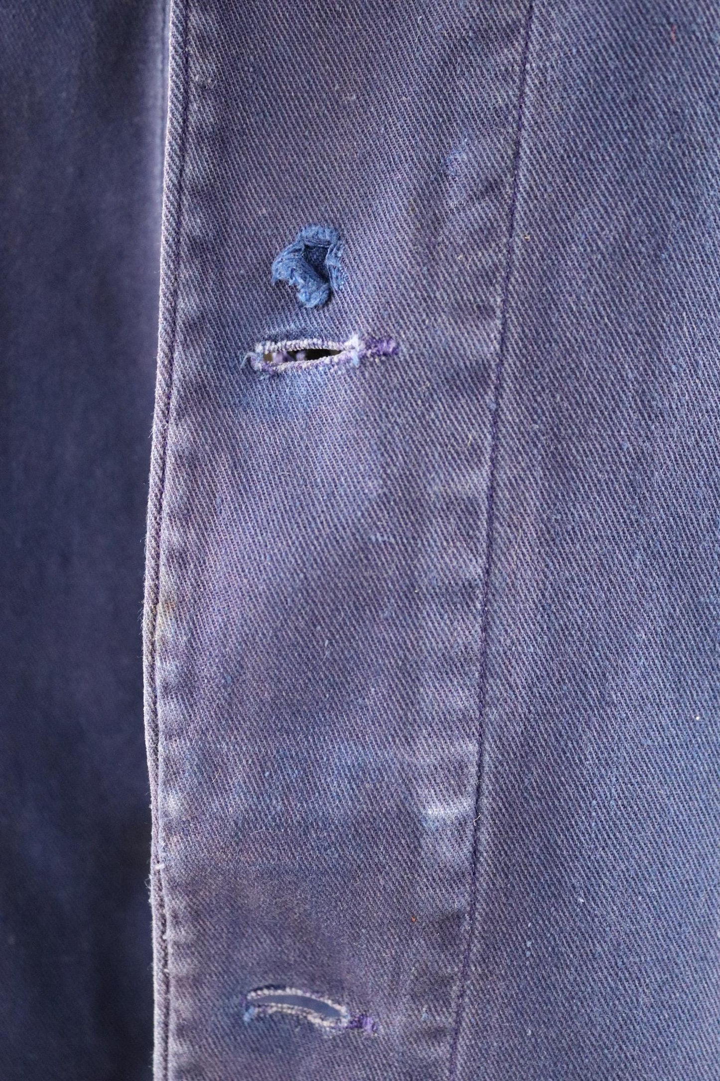 Vintage 1970s French chore coat - faded workwear jacket - 54” chest