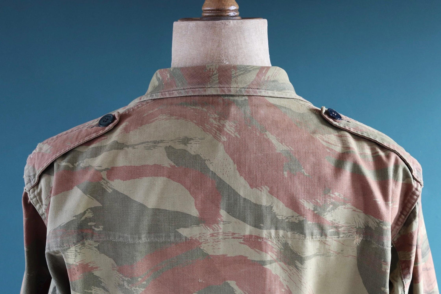 Vintage 1960s French lizard camo jacket - herringbone cotton - military workwear - 50" chest