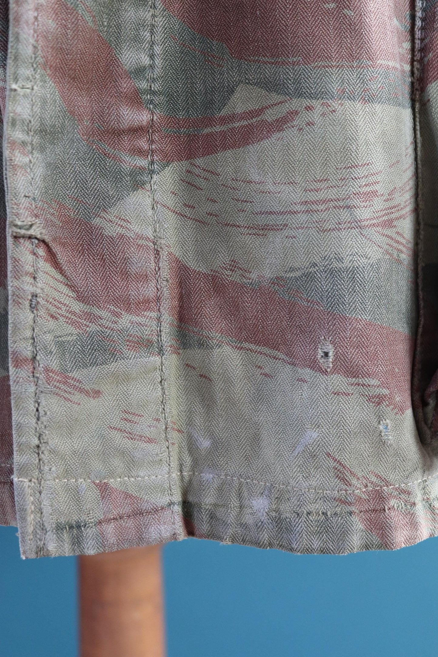 Vintage 1960s French lizard camo jacket - herringbone cotton - military workwear - 50" chest