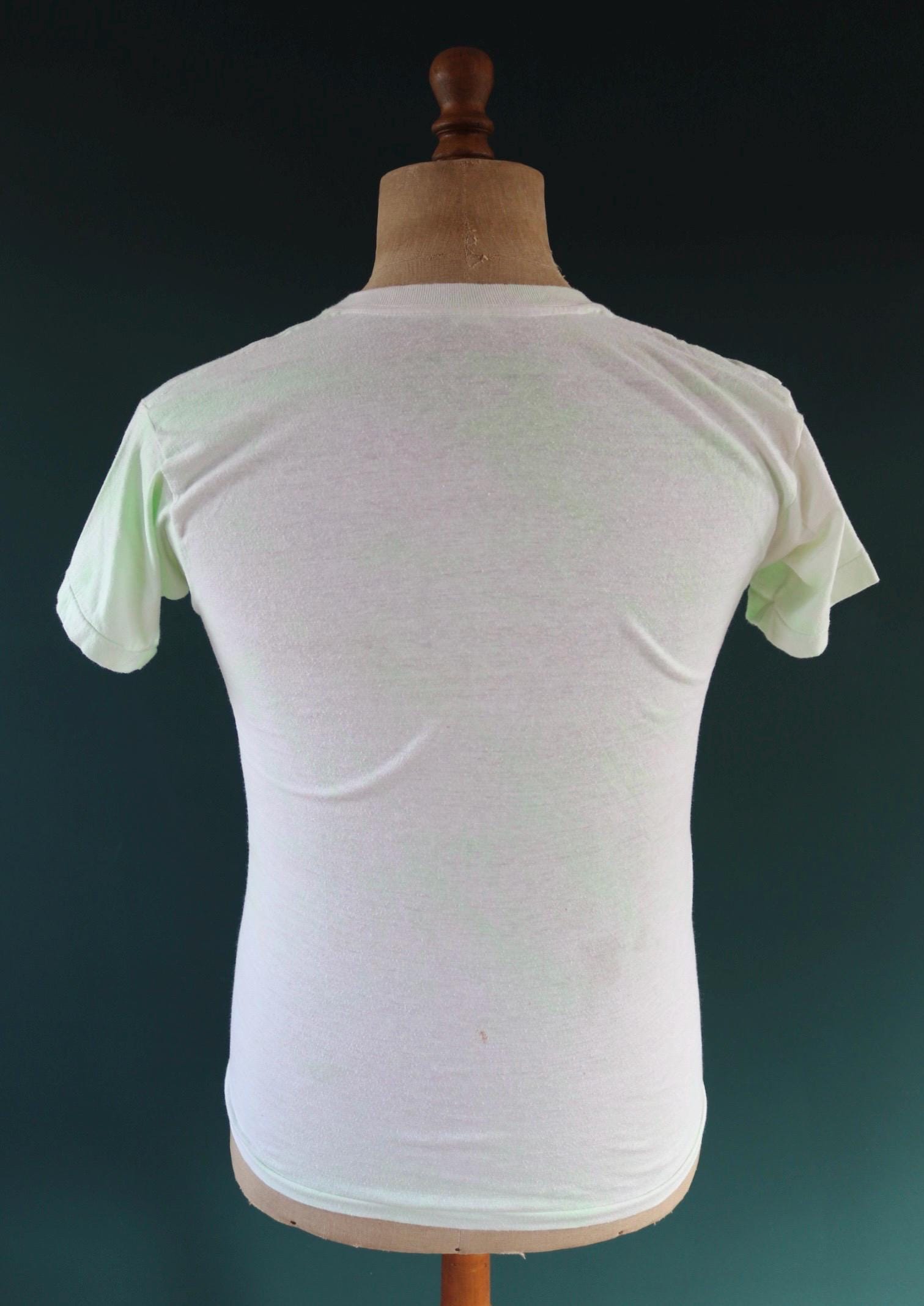 Vintage 1990s peace sign t shirt - tie dye skulls - Fun Wear - 34” chest