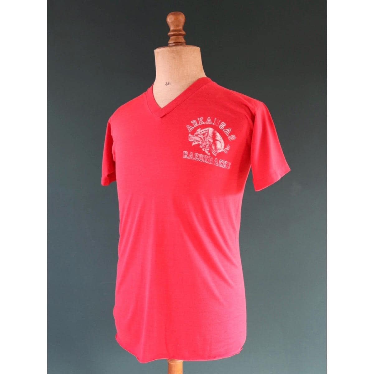 Vintage 1980s v neck t shirt - Arkansas Razorbacks - 38" chest