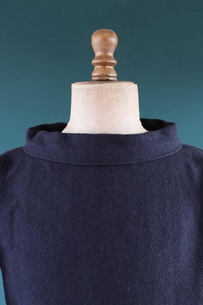 Vintage 1990s sailing smock - blue wool beach shirt - made in Canada - 45" chest