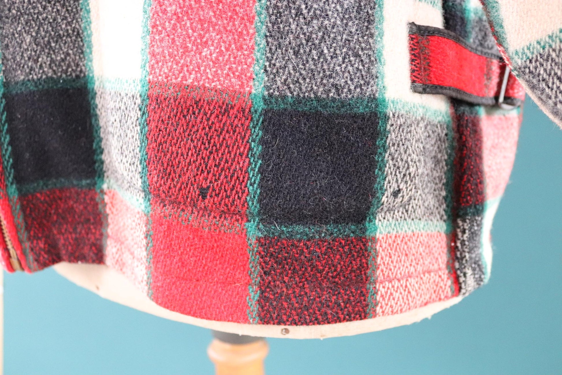 Vintage 1950s Woolrich wool plaid workwear jacket - 48” chest