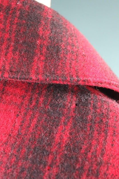 Vintage 1940s Woolrich plaid wool jacket - chore coat - hunting mackinaw - 51” chest