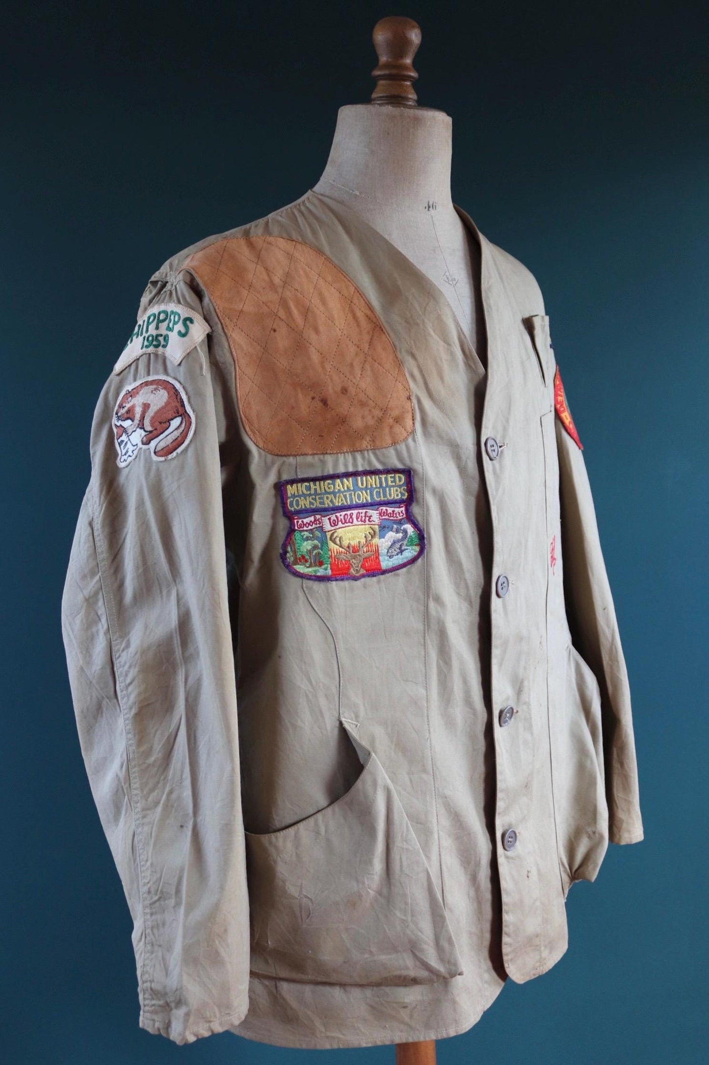 Vintage 1950s shooting jacket - rifle club chain stitch patches - 50” chest