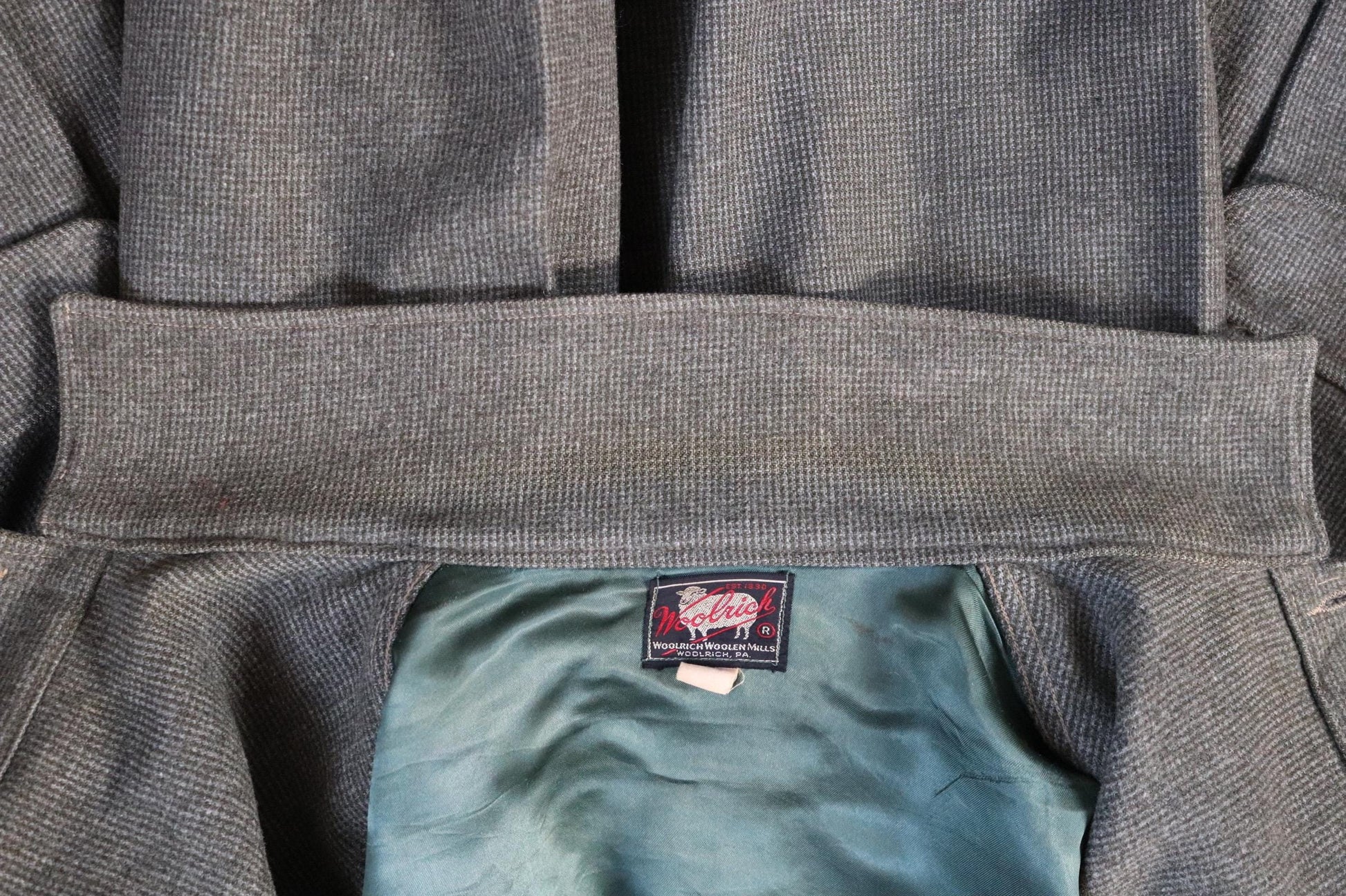 Vintage 1950s Woolrich dress shirt - camp jacket - 50” chest