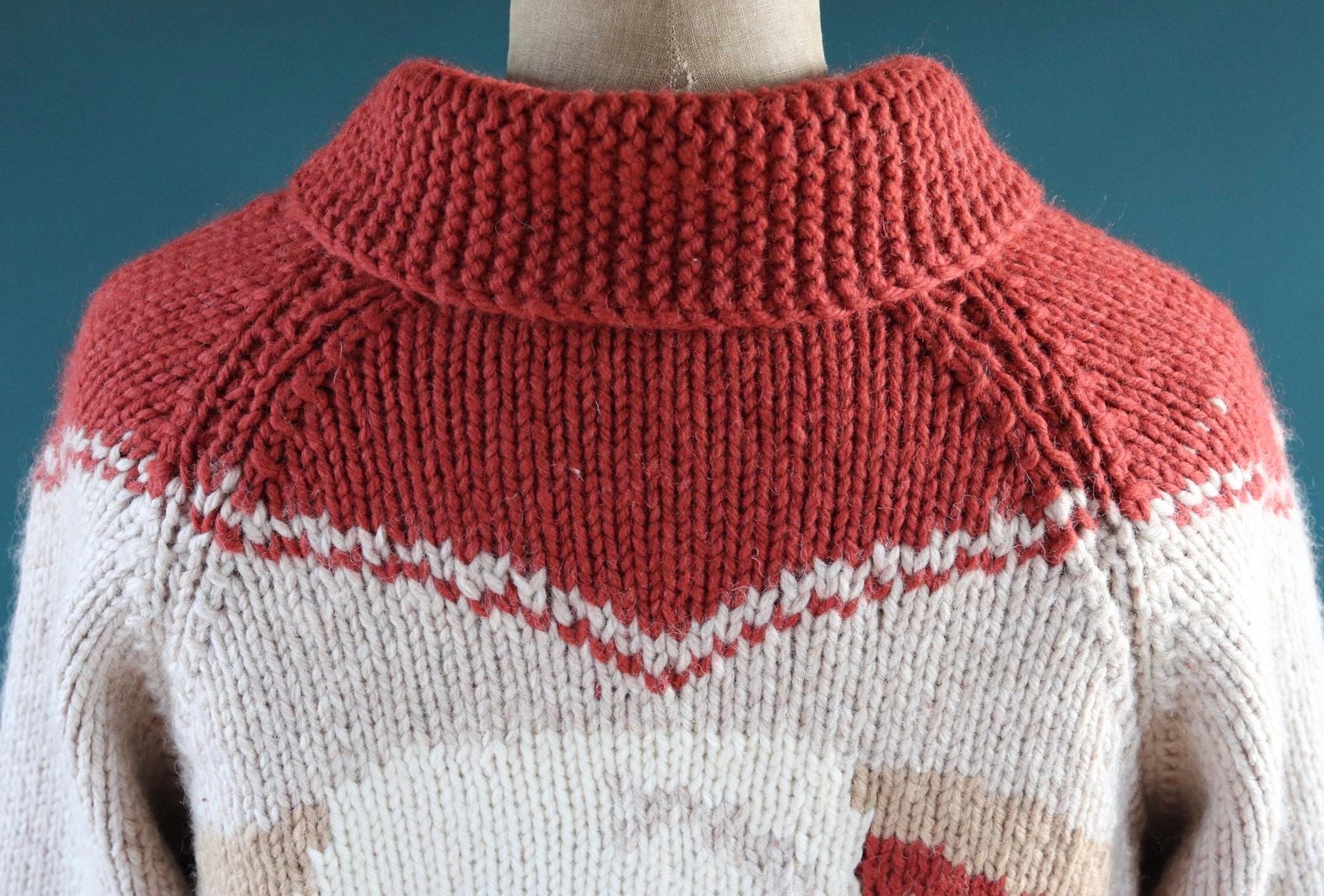 Vintage 1960s Cowichan wool sweater - novelty hand knit cardigan - cow design - 46” chest
