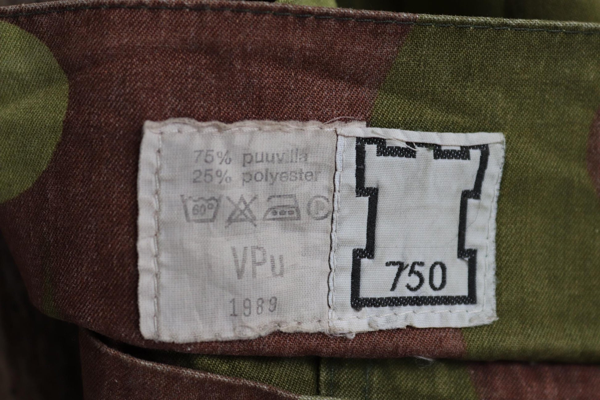 Vintage 1980s Finnish M62 camo trousers - reversible drawstring pants - 37” x 34”