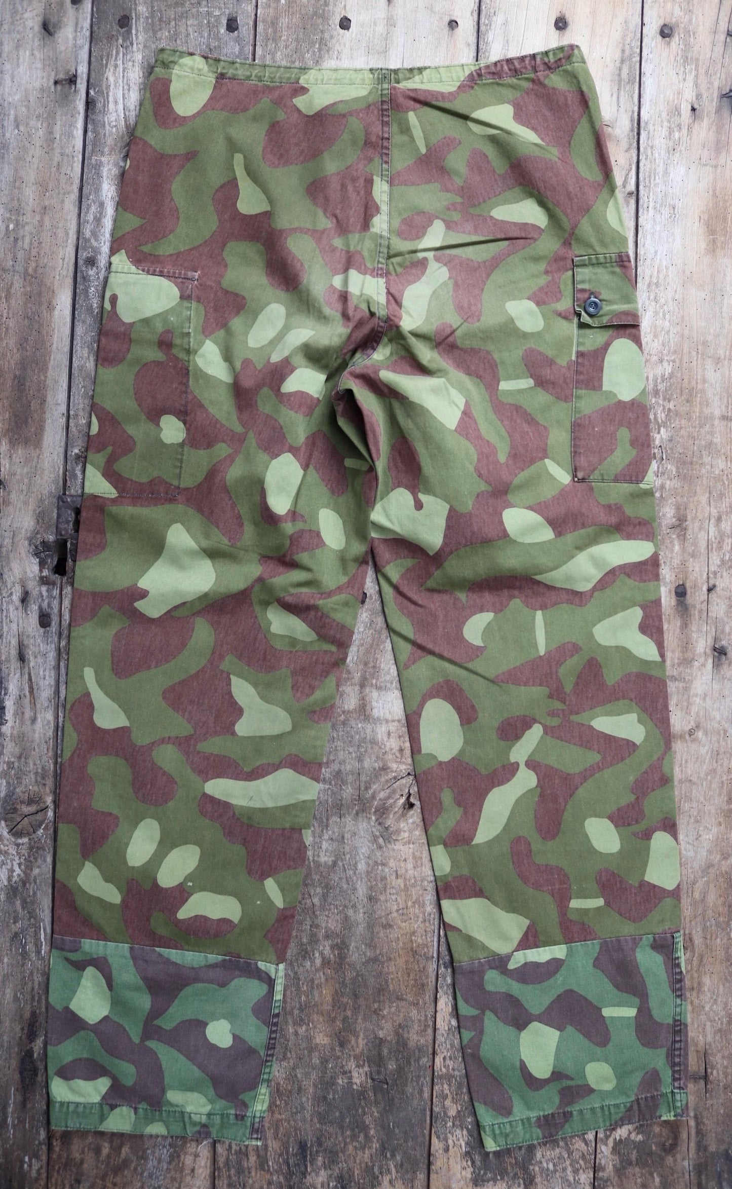 Vintage 1980s Finnish M62 camo trousers - reversible drawstring pants - 37” x 34”