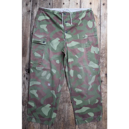 Vintage 1980s Finnish M62 camo trousers - reversible drawstring pants - 36” x 27”