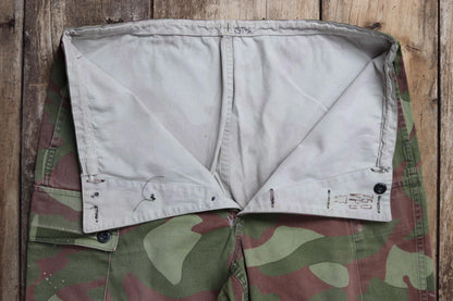 Vintage 1980s Finnish M62 camo trousers - reversible drawstring pants - 36” x 27”