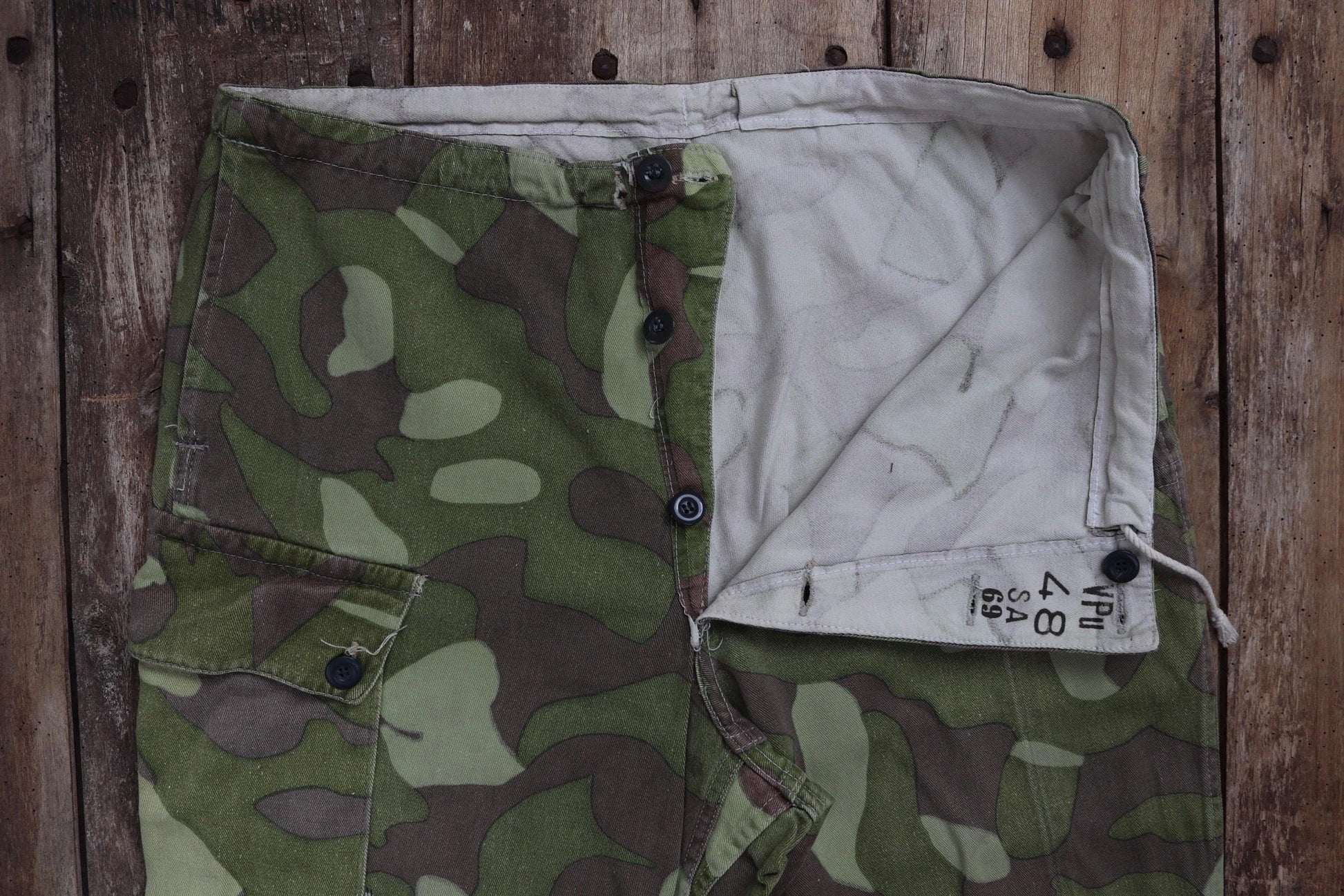 Vintage 1960s Finnish M62 camo trousers - windproof paratrooper pants - 36” x 33”
