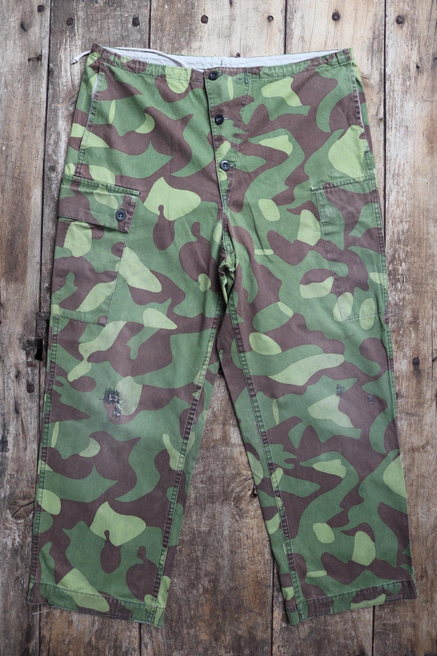 Vintage 1980s Finnish M62 camo trousers - windproof paratrooper pants - 37” x 27”