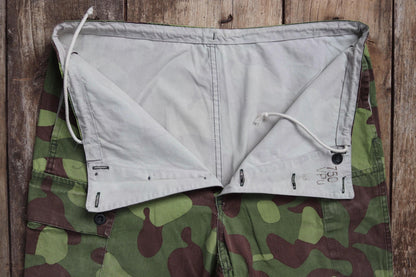 Vintage 1980s Finnish M62 camo trousers - windproof paratrooper pants - 37” x 27”