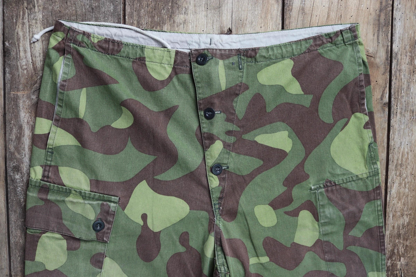 Vintage 1980s Finnish M62 camo trousers - windproof paratrooper pants - 37” x 27”