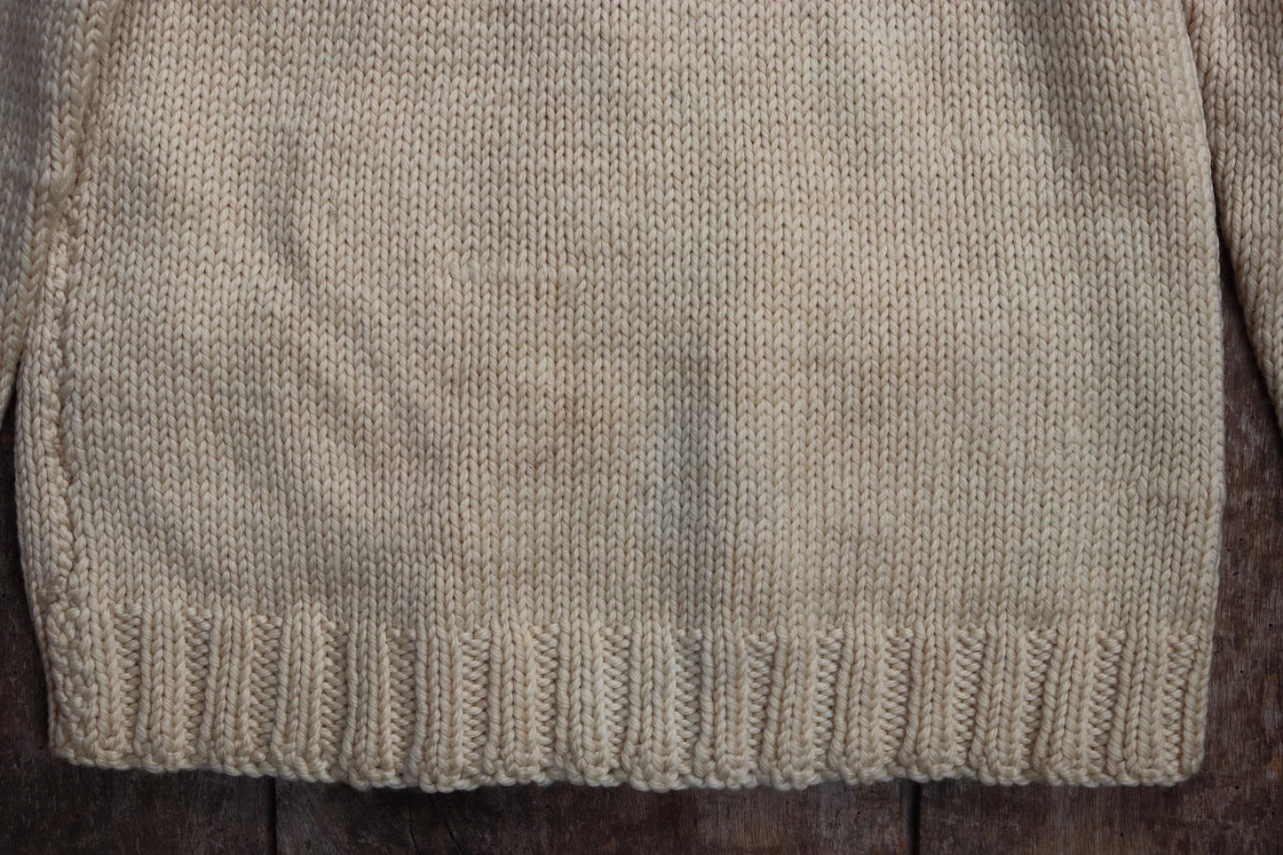 Vintage 1950s cowichan sweater - chunky wool cardigan - hand knitted jumper - snowflake design - 33” chest