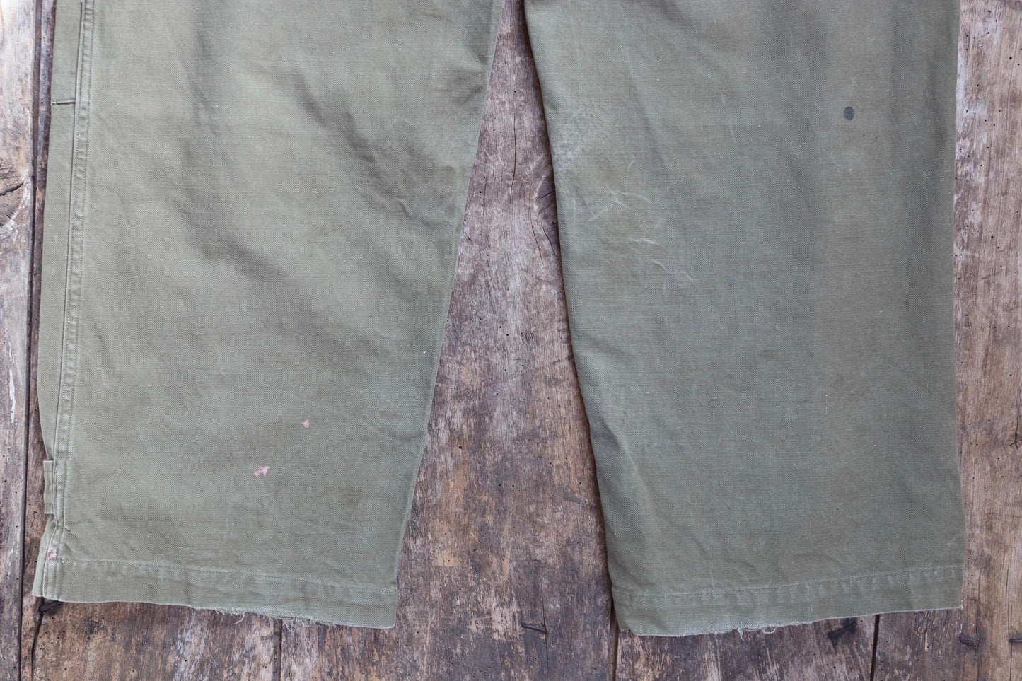 Vintage 1940s French M47 cargo pants - cotton workwear trousers - military utility - 35" x 30"