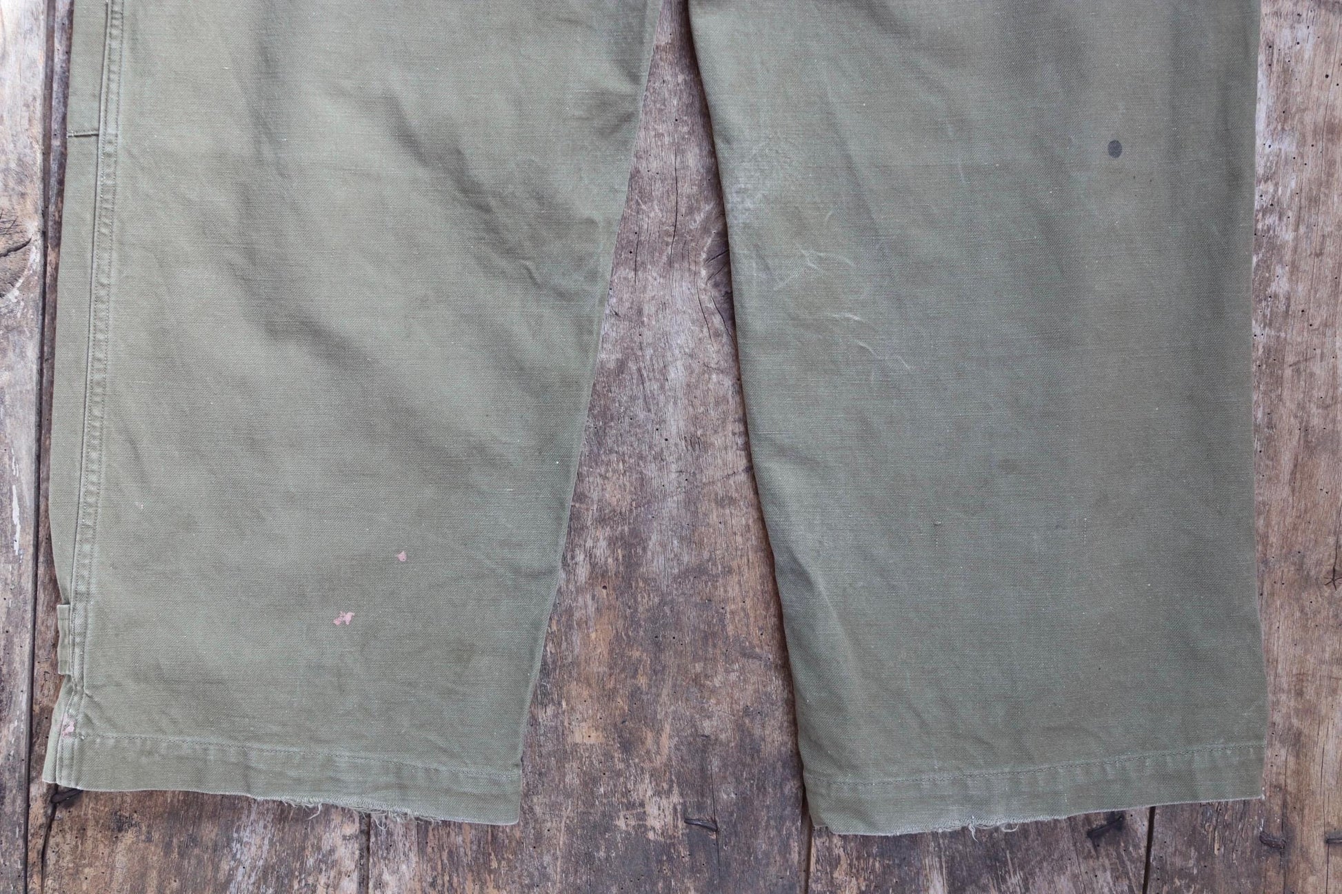 Vintage 1940s French M47 cargo pants - cotton workwear trousers - military utility - 35" x 30"