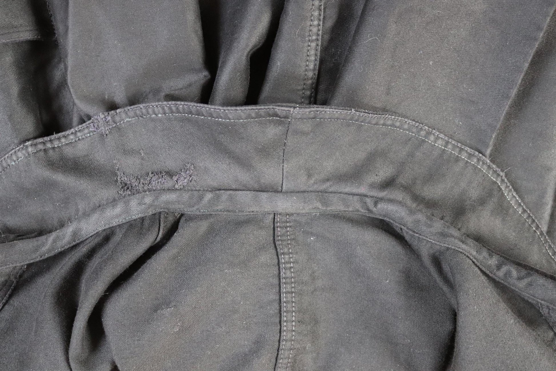 Vintage French black moleskin workwear jacket - 1940s chore coat - 41” chest