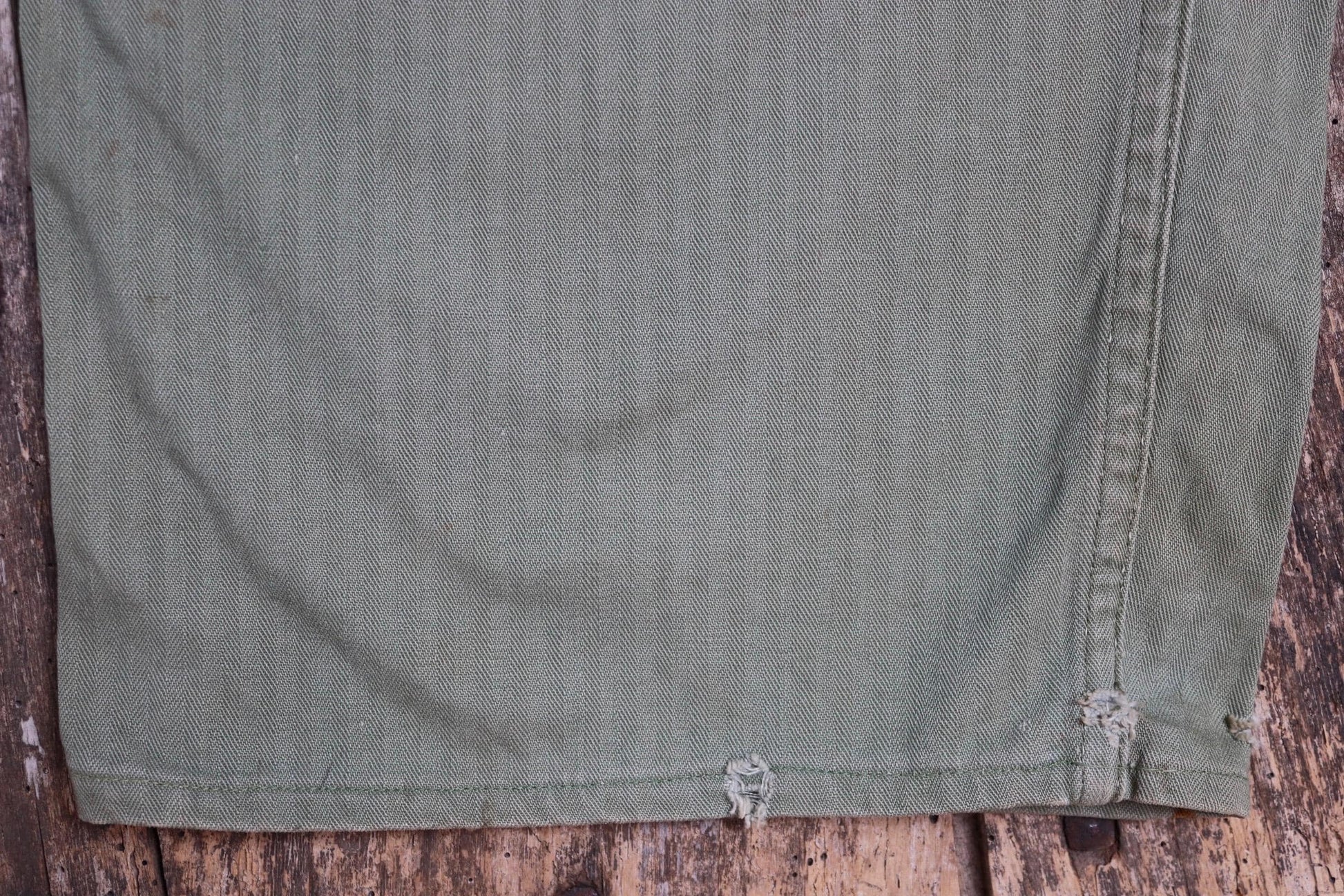 Vintage WW2 US army 1st pattern HBT overalls - 1940s military workwear - OD8 green belted coveralls - 43” x 37” x 26”
