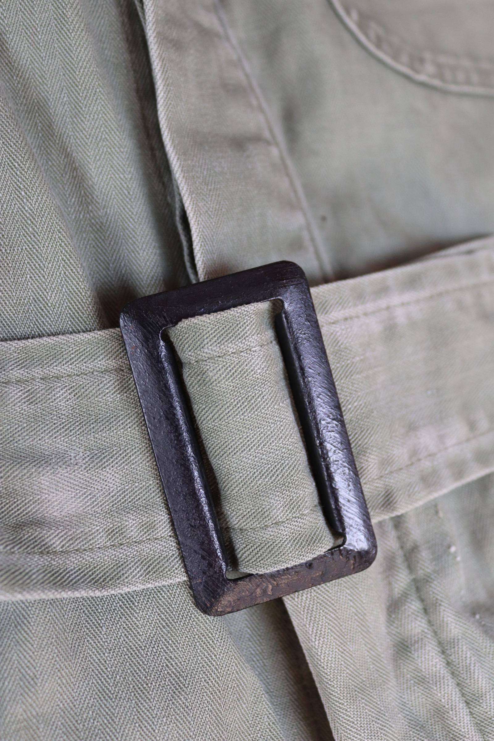 Vintage WW2 US army 1st pattern HBT overalls - 1940s military workwear - OD8 green belted coveralls - 43” x 37” x 26”