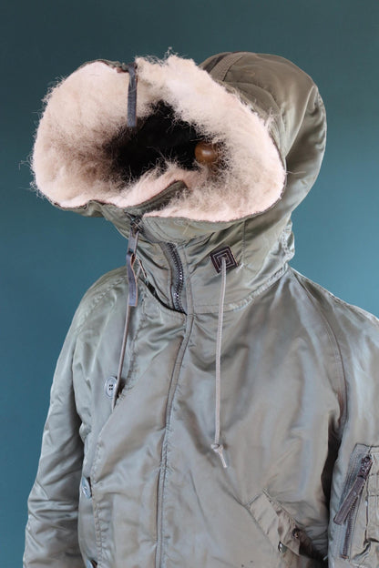 Vintage 1980s USAF N-2B jacket - Alpha Industries - extreme cold weather - split hood - 48" chest