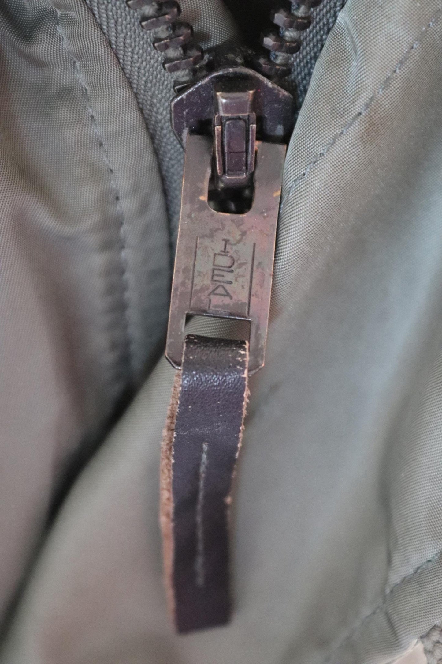 Vintage 1980s USAF N-2B jacket - Alpha Industries - extreme cold weather - split hood - 48" chest