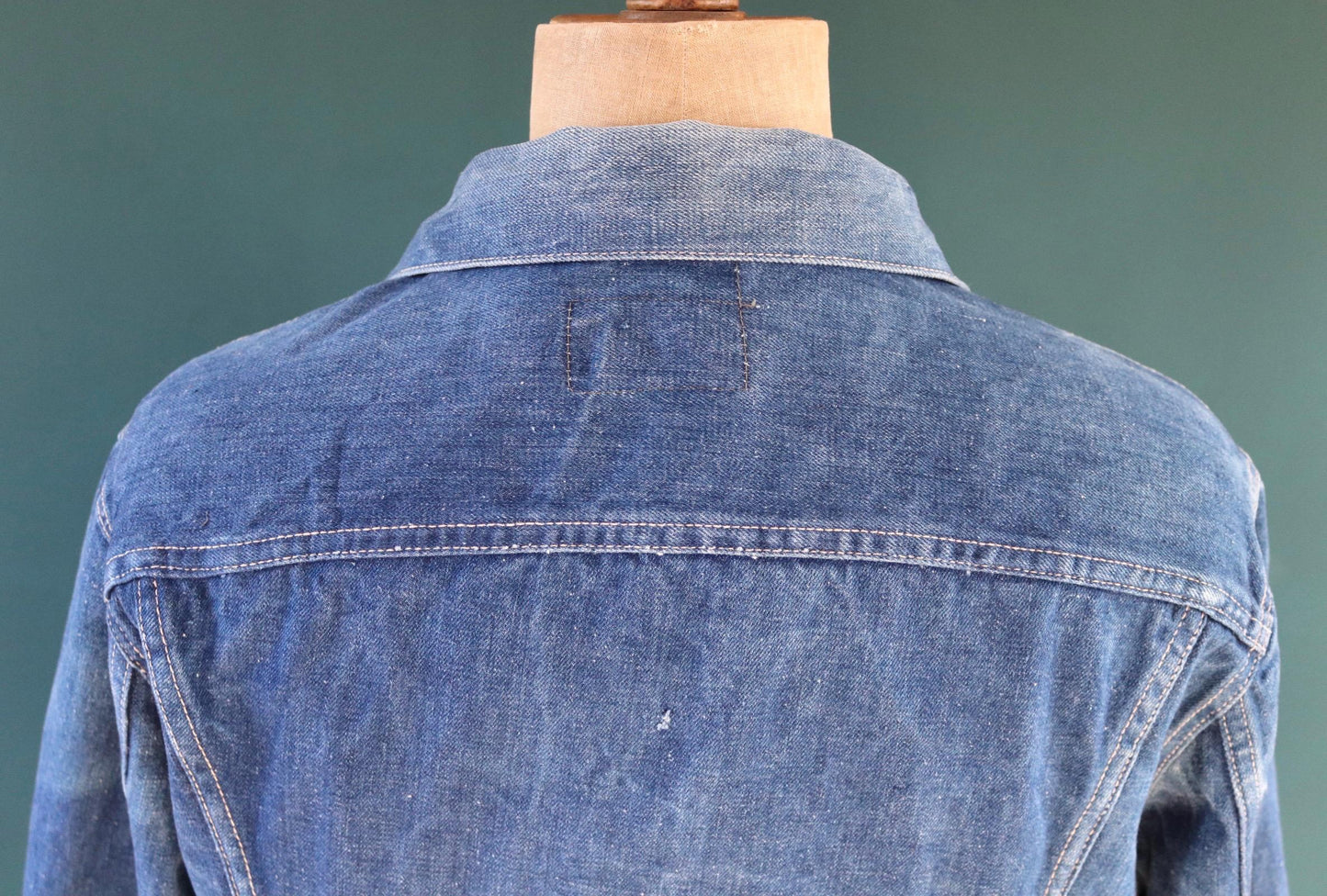 Vintage 1970s Levis big E denim jacket - orange tab - type 3 - trucker workwear - 44” chest