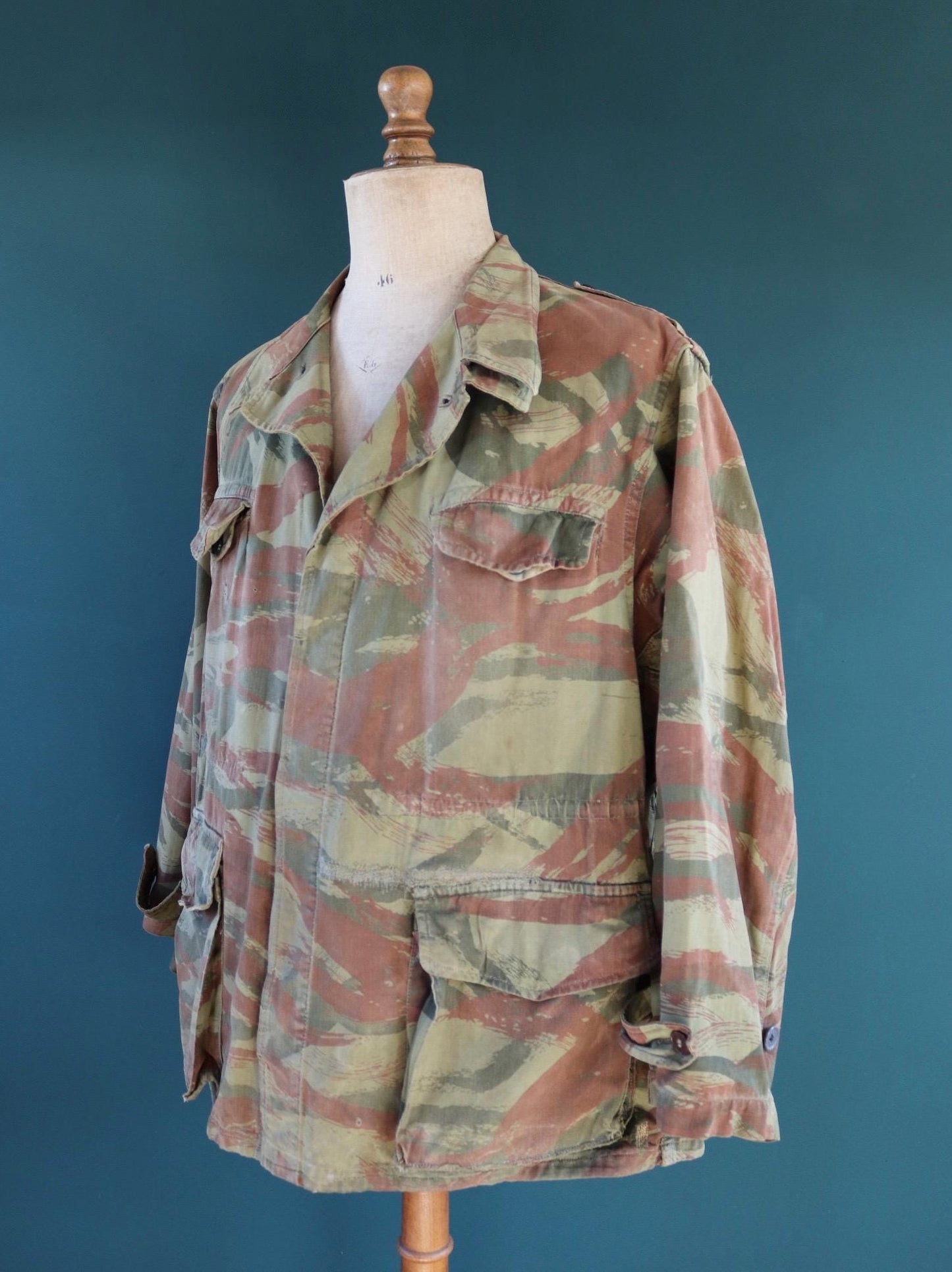 Vintage 1960s French lizard camo jacket - herringbone cotton - military workwear - 50" chest