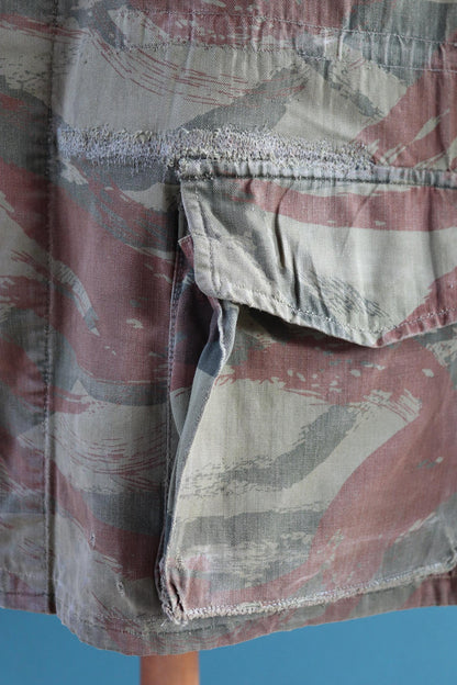 Vintage 1960s French lizard camo jacket - herringbone cotton - military workwear - 50" chest