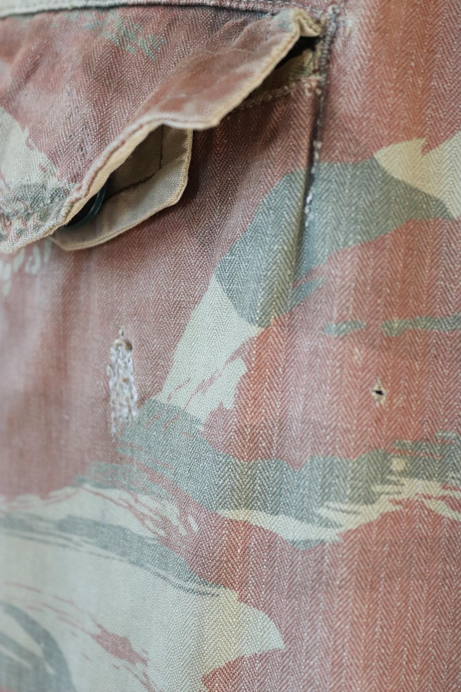 Vintage 1960s French lizard camo jacket - herringbone cotton - military workwear - 50" chest