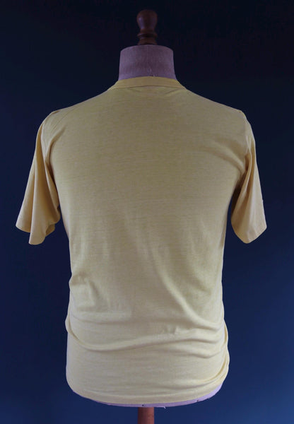 Vintage 1970s t shirt - single stitch - flock print - 39” chest